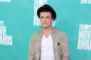 Josh Hutcherson says there's no reason why he couldn't fancy another guy