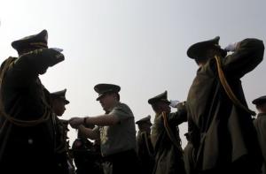 Chinese army advisor puts ranks on Cambodian army graduates …