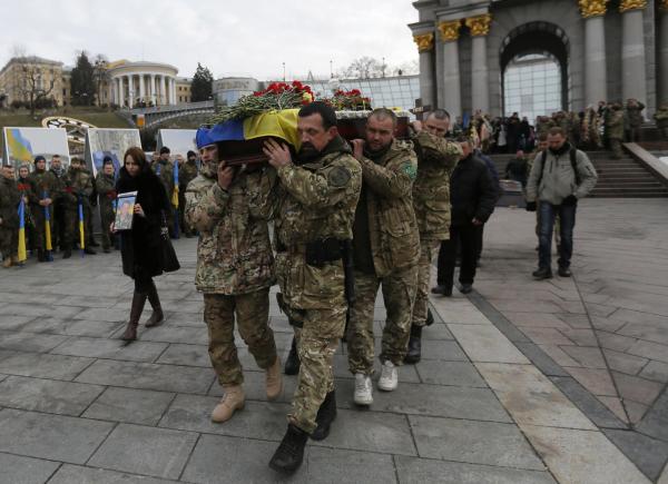 Obama weighs sending lethal assistance to Ukraine
