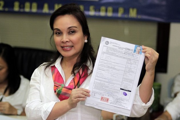 Senator Loren Legarda files her certificate of candidacy at the Commission on Elections office in Intramuros, Manila Oct. 1. (Joseph Vidal, NPPA Images)
