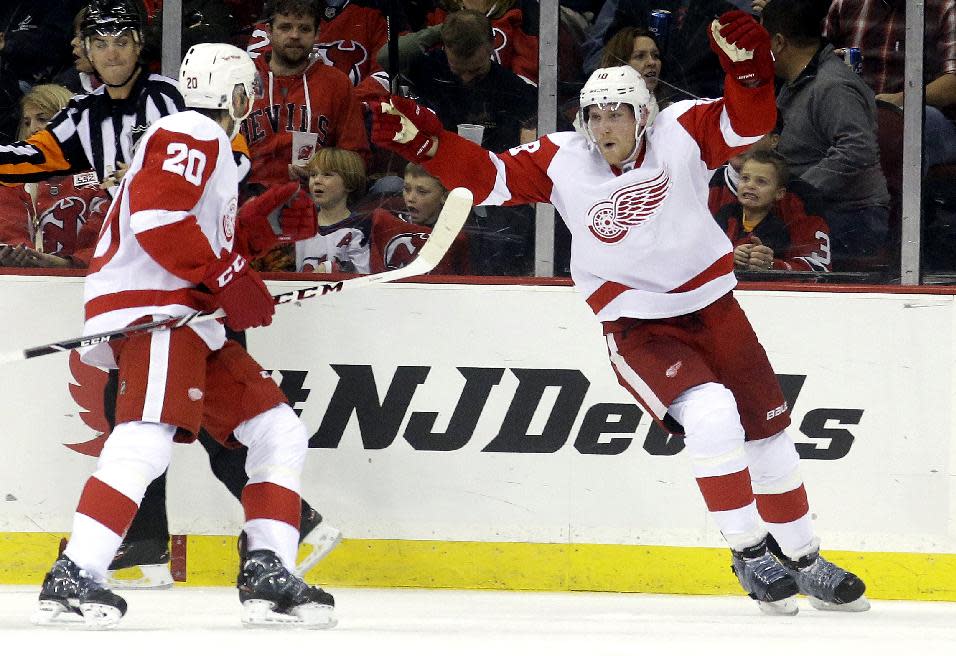Red Wings take down Devils in New Jersey, 3-1 201312061956717813773