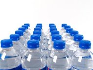 SOS: ΔΕΝ πρέπει να πίνετε από πλαστικά μπουκάλια! ΜΑΘΕΤΕ ΓΙΑΤΙ!