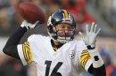 Pittsburgh Steelers quarterback Charlie Batch passes against the Cleveland Browns in the second quarter of an NFL football game on Sunday, Nov. 25, 2012, in Cleveland. (AP Photo/Ron Schwane)