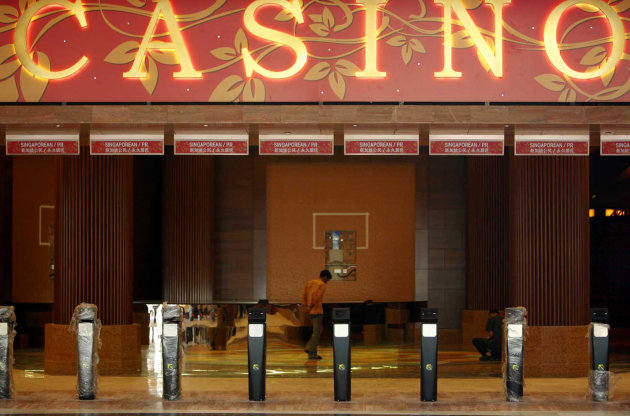 Our taxi driver reveals 10 tales from casino patrons he picks up in the course of his work. (AP photo)