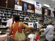 Από τα φαρμακεία θα πωλούνται ξανά οι βρεφικές τροφές