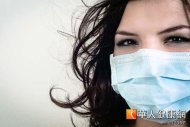 肺腺癌位居國內女性十大癌症死因之首，絕大多數患者均沒有吸菸，台灣肺癌遺傳流行病學研究團隊指出，除了已知的環境危險因子，目前找出增加罹癌風險的5個基因。