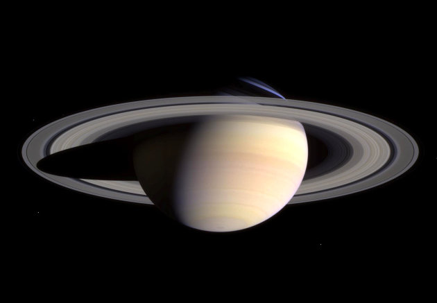 Latest Images From NASA's Cassini Probe to Saturn