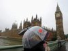Καταρρακτώδεις βροχές και πλημμύρες στη Βρετανία