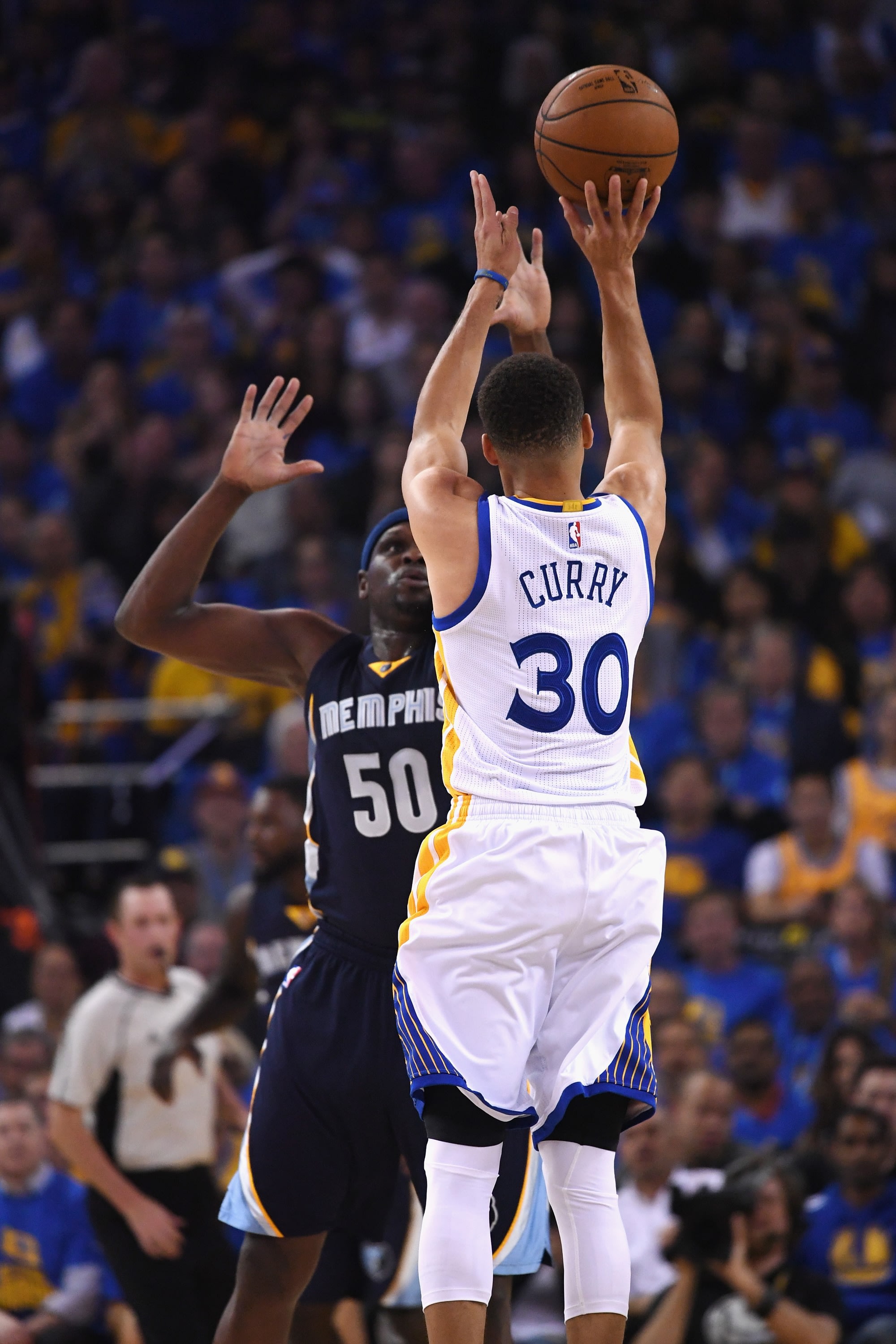 Stephen Curry put on a show in the Warrior's record-setting win. (Thearon W. Henderson/Getty Images)