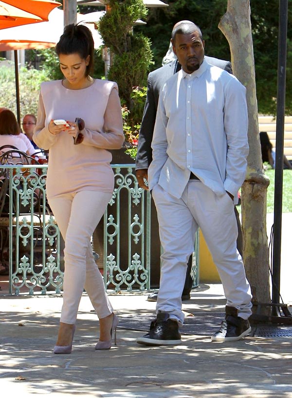 Kanye West Purchases Private Cell Phone For Kim Kardashian — Report