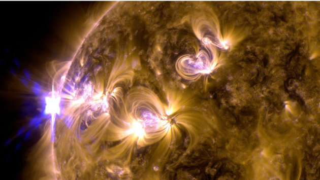 صور أكبرانفجار شمسي في شهر مايو 2013 التقطتها وكالة ناسا 130517080314-sun-radiation-flare-activity-976x549-nasasdo-nocredit-jpg_163936