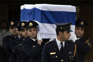 Former Israeli Prime Minister Ariel Sharon is laid …