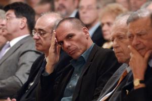 Greece's Finance Minister Yanis Varoufakis (C) …