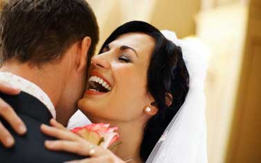 أيام الزواج الأولى تحتاج للالتزام بضوابط لحماية العلاقة الزوجية