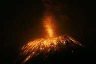 Em dezembro de 2010, as autoridades declararam o alerta vermelho na região do vulcão