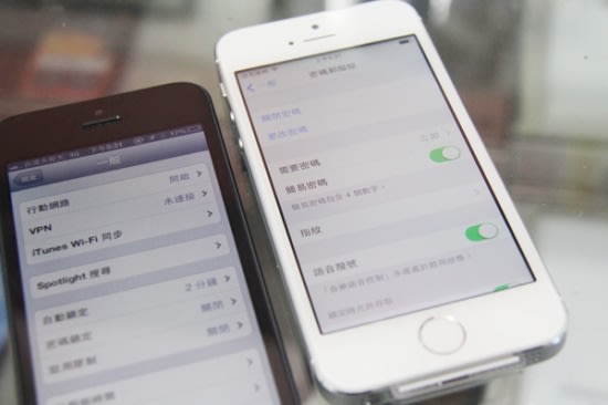 Apple iPhone 5S 开箱,Touch ID 确实很灵敏 - Y