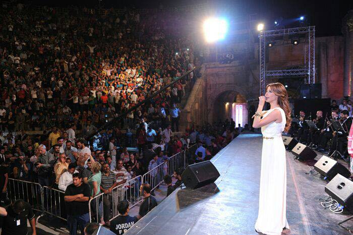 صورة نانسي عجرم أميرة إغريقية على مسرح مهرجان جرش- 945055-10151810610245934-1206722947-n-jpg_134252