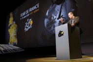 El director del Tour de Francia, Christian Prudhomme, da un discurso hoy durante la presentación de la próxima edición de la prueba ciclista en París (Francia). El Tour de Francia de 2014 contará con menos kilómetros contrarreloj que ninguno antes en la historia y apostará por la montaña, indicaron hoy los organizadores. EFEEl ciclista español Alberto Contador (dcha), del equipo Saxo-Tinkoff, y el británico Christopher Froome, del equipo Sky Procycling, asisten hoy a la presentación de la próxima edición del Tour de Francia en París (Francia). El Tour de Francia de 2014 contará con menos kilómetros contrarreloj que ninguno antes en la historia y apostará por la montaña, indicaron hoy los organizadores. EFE