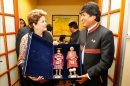 Fotografía cedida por la Presidencia de Brasil donde aparece la presidenta brasileña, Dilma Rousseff, mientras se reúne con su homólogo boliviano, Evo Morales, durante la Cumbre de la Unión de Naciones Suramericanas (Unasur) EFE