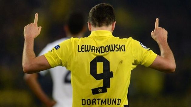 Borussia Dortmund striker Robert Lewandowski will reveal his intentions in January (AFP)