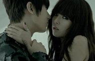 《Trouble Maker》MV中的泫雅和張賢勝