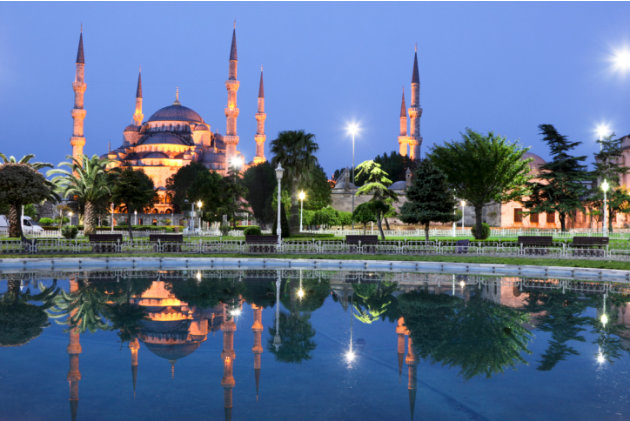 مدينة عربية واحدة تتمكن من الدخول لقائمة الـ20 مدينة سياحيه عالميا 106411663-Istanbul-jpg_110411