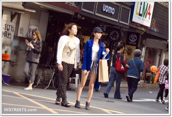 [Y!Fashion Select] 條紋幾何的個性時尚 部落客 Dennis：「大小姐的衣櫃」x IN街頭
