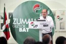 El presidente del PNV, Andoni Ortuzar, durante su intervención en la rueda de prensa que ha ofrecido esta tarde en la localidad guipuzcoana de Zumaia. EFE