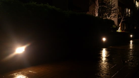Sony Xperia S 夜景場景，ISO 200，1/2秒，光圈f/2.4