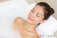 泡澡可以促進全身血液循環、提生代謝力，也能促進健康。