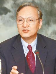 　前政務委員朱雲鵬指出，政院先前提出刺激經濟政策，部分可做為台灣「三支箭」。（本報資料照片/王英豪攝）
