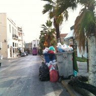 Δεν θα μαζέψουν σκουπίδια το σαββατοκύριακο - Αποχή των εργαζόμενων στους Δήμους