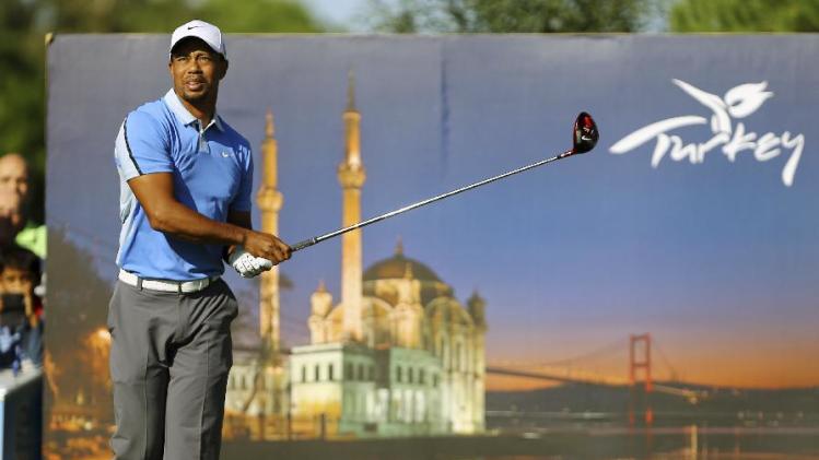 Woods shoots 63 to trail Turkish Open leaders by 1