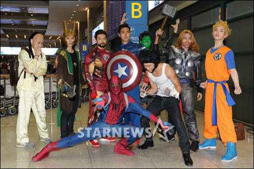 Super Junior khiến fan té ngửa vì hóa siêu anh hùng