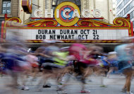 Corredores participan del maratón de Chicago, el domingo 9 de octubre de 2011. (Foto AP/Nam Y. Huh)
