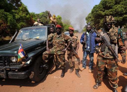 La coalición rebelde Seleka anunció este viernes su intención de tomar Bangui, después de tomar Damara, última 'barrera' a 75 kilómetros de la capital, e instó a civiles y militares a "mantener la calma" mientras esperan su llegada a la capital de la República Centroafricana