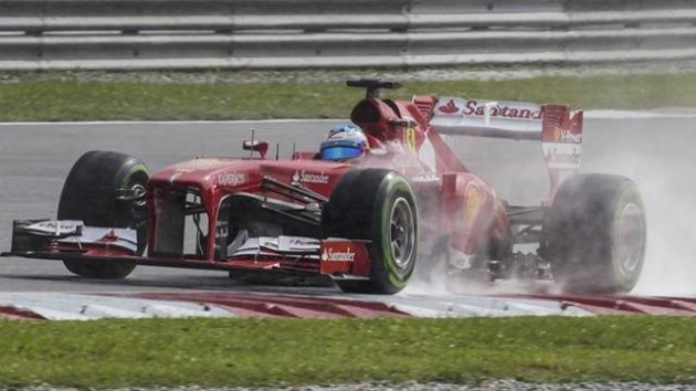 Fernando Alonso durante la calificación del GP de Malasia 2013