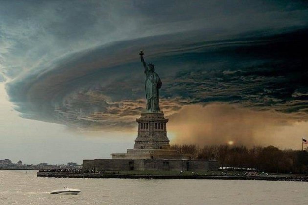 Asli atau Palsu? Foto Badai Sandy di Atas Patung Liberty yang Jadi Viral