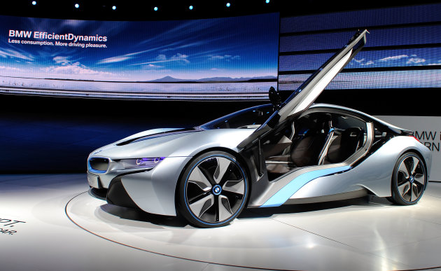 Bmw unveils new electric and hybrid concept cars