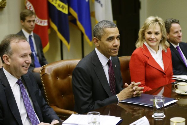 President Barack Obama, flanked by National Governors Association (NGA) Chairman, Delaware Gov. Jack Markell, and NGA Vice Chair, Oklahoma Gov. Mary Fallin, meets with the NGA executive committee regarding the fiscal cliff, Tuesday, Dec. 4, 2012, in the Roosevelt Room at the White House in Washington. Treasury Secretary Tim Geithner is at right. (AP Photo/Charles Dharapak)