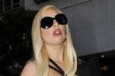 Lady Gaga Traktir Hotel untuk Pengantin Baru