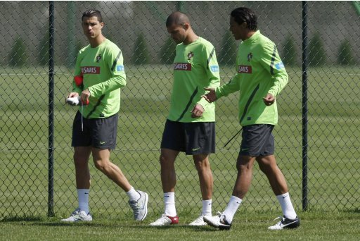 Portugal's Cristiano Ronaldo Pepe Bruno Alves attend training session for the Euro 2012