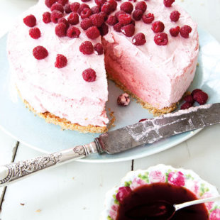 Strawberry Cloud Cake: Recipes