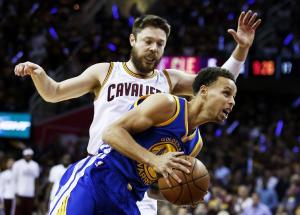 Steph Curry of the Golden State Warriors drives against&nbsp;&hellip;