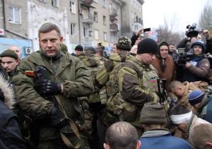 Ukrainian rebel leader Alexander Zakharchenko (left) &hellip;