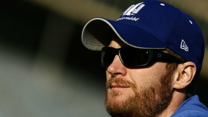 Dale Earnhardt Jr. to donate brain for concussion research