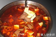 麻辣鍋因風味十足，是台灣民眾冬季的最愛。（攝影／駱慧雯））