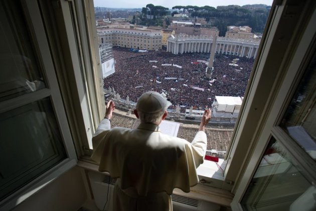Pope Benedict XVI leads the Angelus prayer from the window of his appartments on February 24, 2013 at the Vatican. He delivered an emotional last Sunday prayer in St Peter's Square, saying God had told him to devote himself to quiet contemplation but assuring he would not "abandon" the Church