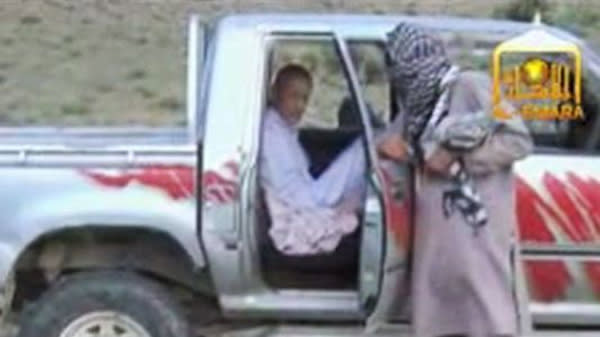 Taliban video shows Bergdahl release