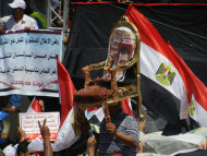 مرسى بمواجهة عودة البرلمان والصلاحيات